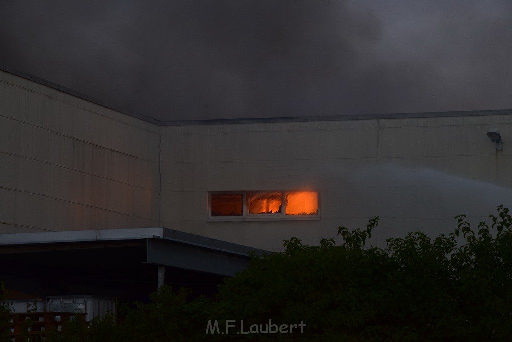 Grossbrand Halle Troisdorf Kriegsdorf Junkersring P335.JPG - Miklos Laubert